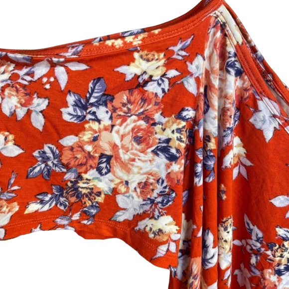 Floral Cold-Shoulder Tank - Picture 2 of 8